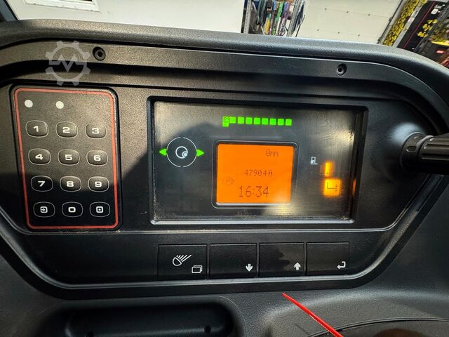 Reach truck Linde R 20 HD [ID: 240]