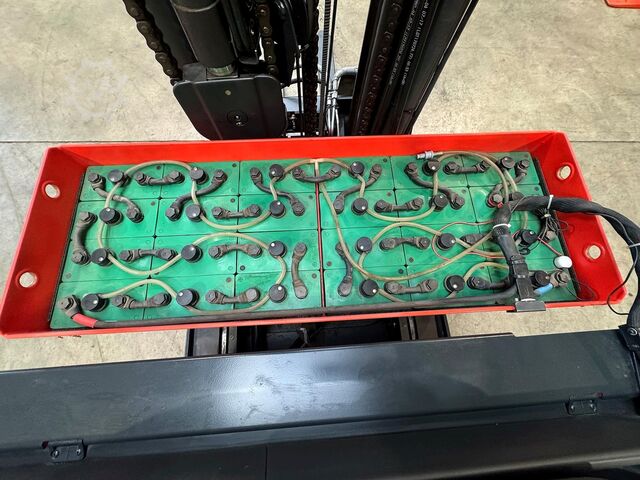 Reach truck Linde R 20 HD [ID: 240]