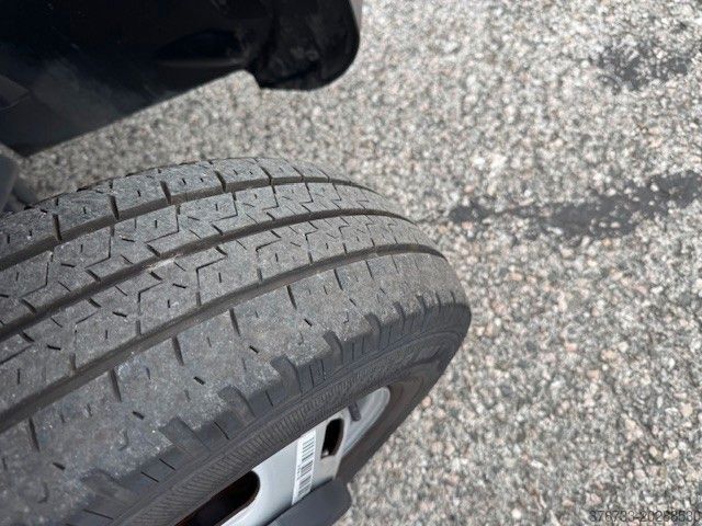 Transporter mit Koffer IVECO Daily 35C16 3.0 ¤6E Koffer LBW Klima