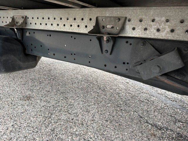 Transporter mit Koffer IVECO Daily 35C16 3.0 ¤6E Koffer LBW Klima