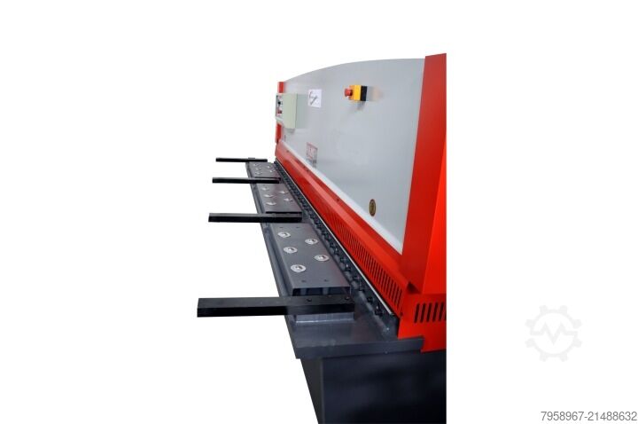 HYDRAULISCHE TAFELSCHERE 8x3200 Metal Technics Polska GILOTYNA HYDRAULICZNA MTP 8x3200