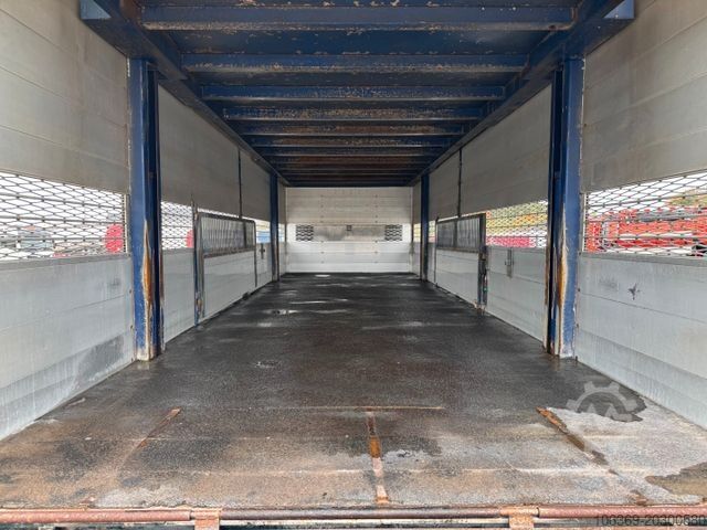 Cattle truck VOLVO FM9 380 6x2*4 Tiertransporter / Livestock