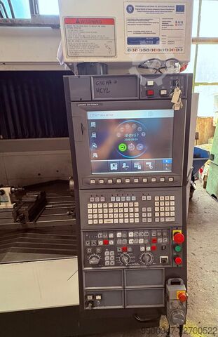 Vertikales Bearbeitungszentrum OKUMA GENOS Okuma GENOS 560R-V CNC OSP-P300M-R Serie 0712-