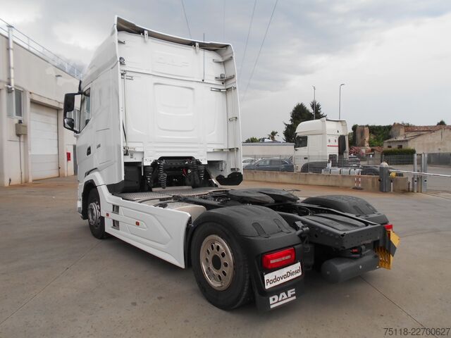 Standard tractor unit DAF XG 480