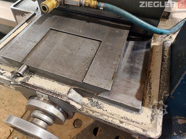 CNC-Drehmaschine mit Zyklenautomatik WEILER E90 / 4,5M