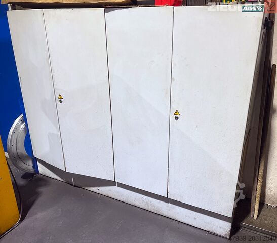 CNC-Drehmaschine mit Zyklenautomatik WEILER E90 / 4,5M
