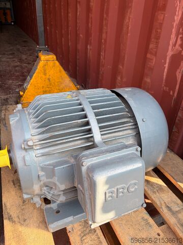 Elektromotor BBC GU180 M4AG 18,5 kW, 1460 U/min, 380/660V, Bauform IM B3 Silnik elektryczny BBC GU180 M4AG 18,5kW 1460rpm 380/660V IM B3 Silnik elektryczny BBC GU180 M4AG 18,5kW 1460rpm 380/660V IM B3