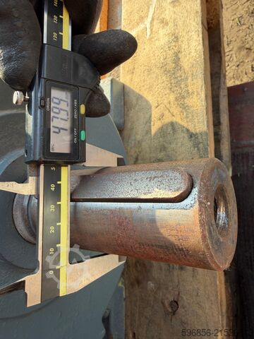 Elektromotor BBC GU180 M4AG 18,5 kW, 1460 U/min, 380/660V, Bauform IM B3 Silnik elektryczny BBC GU180 M4AG 18,5kW 1460rpm 380/660V IM B3 Silnik elektryczny BBC GU180 M4AG 18,5kW 1460rpm 380/660V IM B3