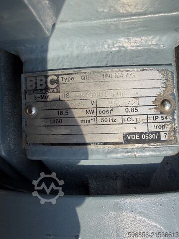 Elektromotor BBC GU180 M4AG 18,5 kW, 1460 U/min, 380/660V, Bauform IM B3 Silnik elektryczny BBC GU180 M4AG 18,5kW 1460rpm 380/660V IM B3 Silnik elektryczny BBC GU180 M4AG 18,5kW 1460rpm 380/660V IM B3