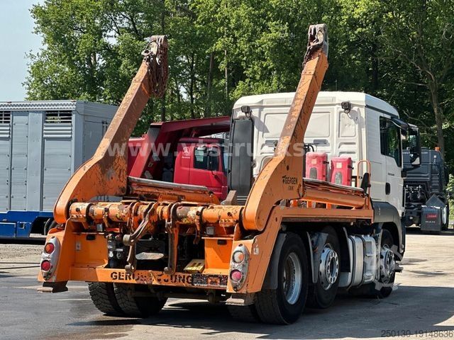 Skip truck MAN TGS 26.440 6x2 Gerken Absetzkipper Euro5