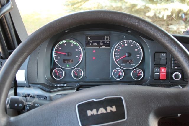 Abschleppwagen MAN TGL 8.180 BL Abschleppwagen Autotransporter Top