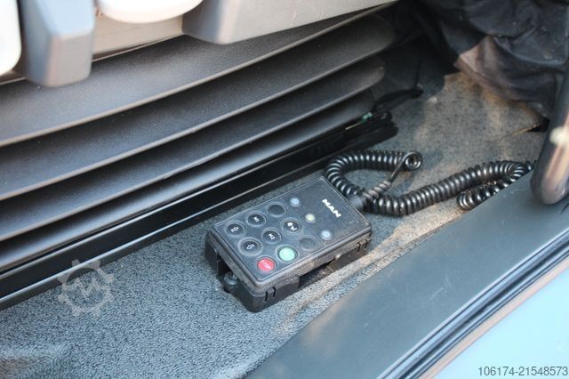 Abschleppwagen MAN TGL 8.180 BL Abschleppwagen Autotransporter Top