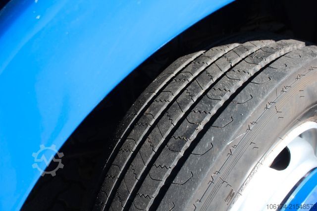 Abschleppwagen MAN TGL 8.180 BL Abschleppwagen Autotransporter Top