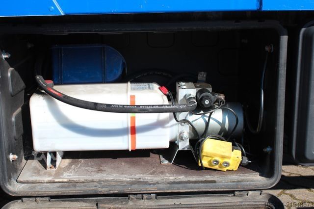 Abschleppwagen MAN TGL 8.180 BL Abschleppwagen Autotransporter Top