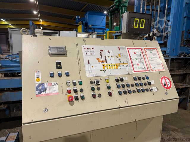 Channel baling press Paal Konti 325 D/SO