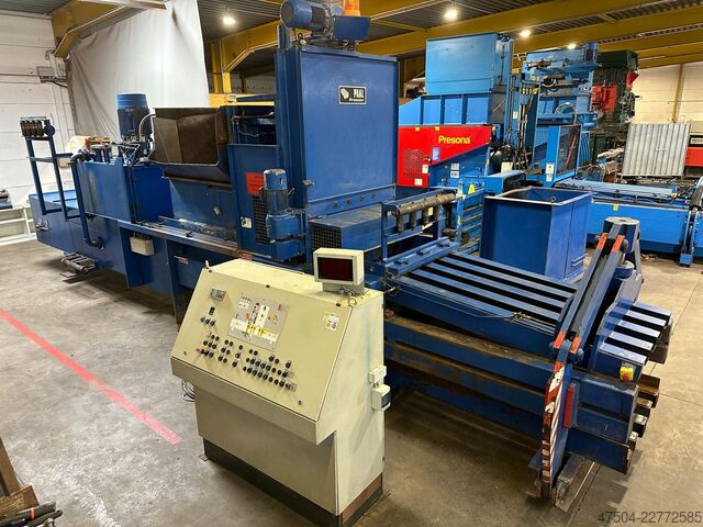 Channel baling press Paal Konti 200 D