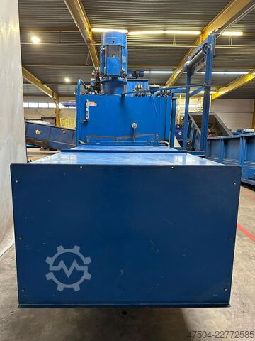 Channel baling press Paal Konti 200 D