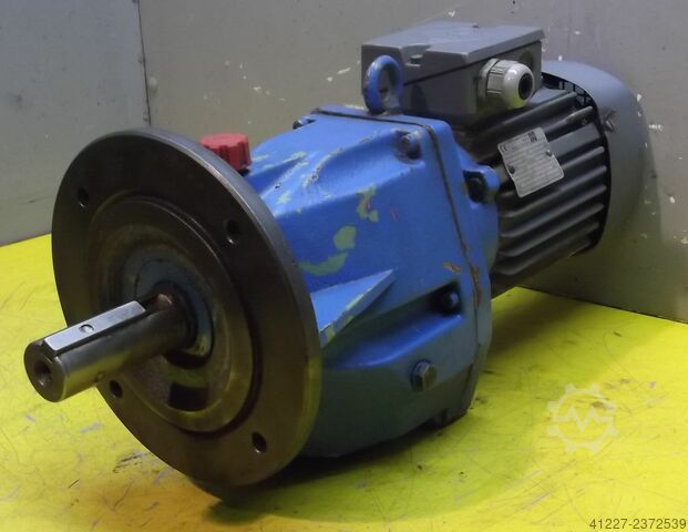 Gear motor 0.75 kW 32 rpm VEM K21R80G4
