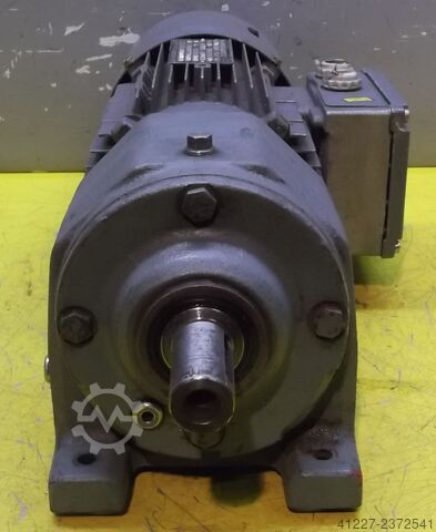 Gear motor 0.75 kW 72 rpm SEW-EURODRIVE R43DT80N4BM/HF