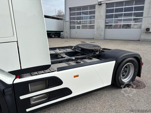 Standard tractor unit Actros 1851 LS