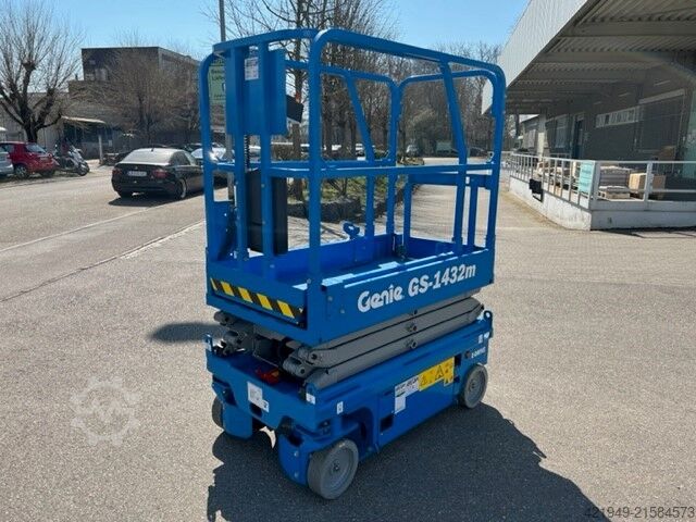 Scherenarbeitsbühne Genie GS-1432m E-Drive - inkl. AGM Batterien
