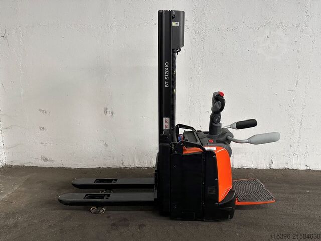 Hochhubwagen Toyota SPE 120 L - TRIPLEX 4,5 m - 89 Bts. !!!!!!