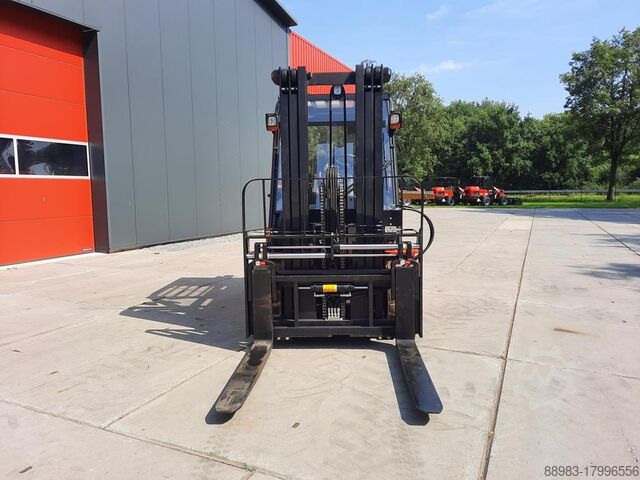 Electric 4-wheel forklift EP CPD50L1 + Joystick