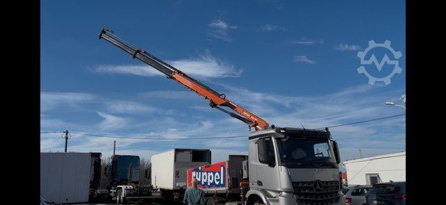 Dreiseitenkipper LKW MERCEDES-BENZ Arocs 4 6x4 Dreiseitenkipper mit Ladekran