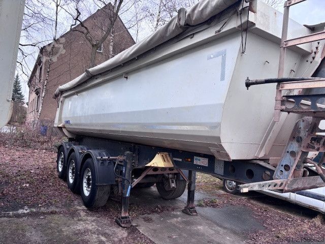 Kipper Auflieger SCHMITZ CARGOBULL SKI 24 7,5 verstärkte Ausführung