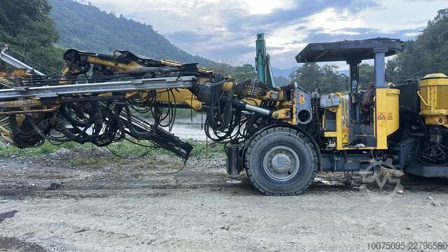 BOOMER DRILL JUMBO Atlas Copco L2D