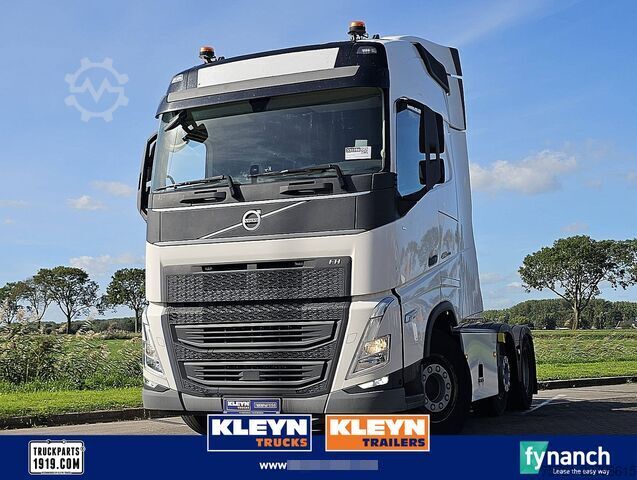 Standard-SZM VOLVO FH 460 6X2 GLOBE SKIRTS