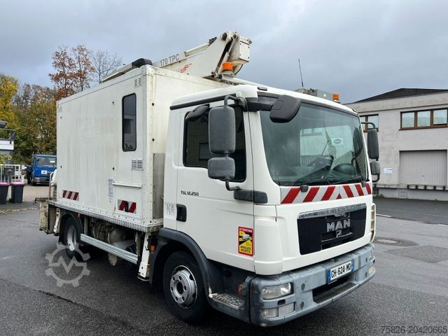 Working platform truck MAN TGL 12.250 Hubarbeitsbühne 17m Comilev 170 TPC