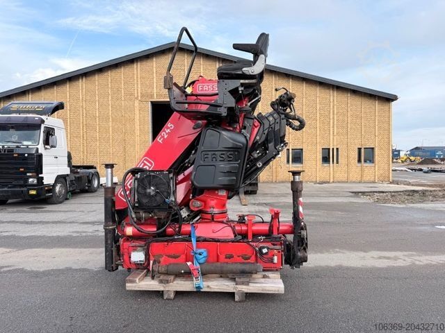 Autokran Fassi F245A.2.25 E-Dynamic Radio Remote / Crane
