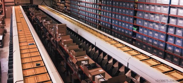 Sortiersystem / Sortierer für E-Commerce Dematic Carrouselsorter