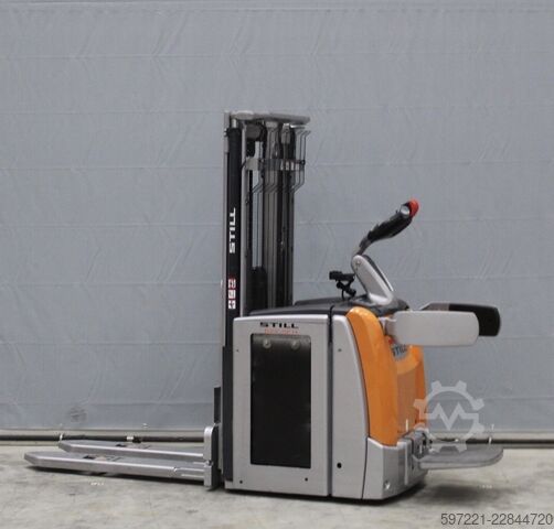 Stackers Stand-on Still EXV-SF14LI-ION Still Silber refurbished