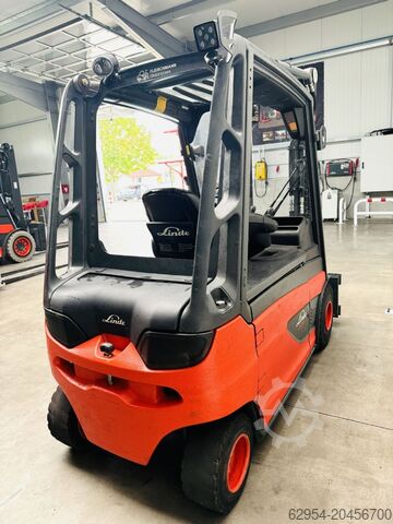 Elektro 4 Rad-Stapler Linde E 25 L-01 Batterie Bj.16