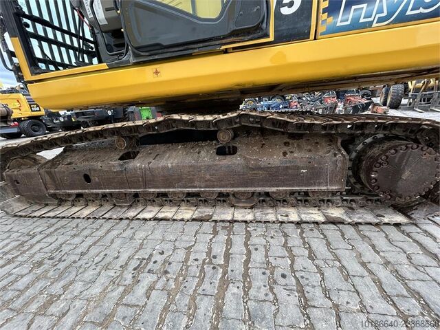 Komatsu HB215LC-3 Komatsu HB215LC-3