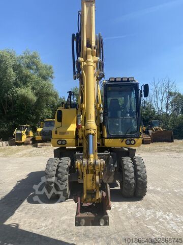 Komatsu PW160-11 Komatsu PW160-11