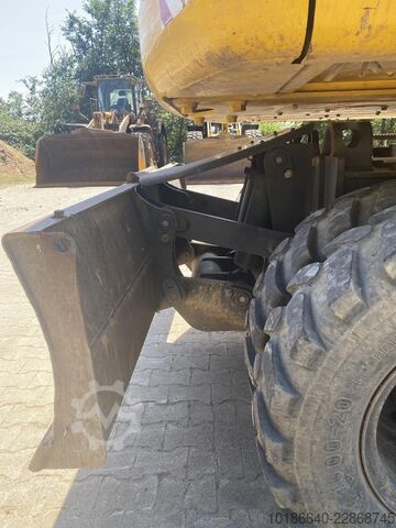 Komatsu PW160-11 Komatsu PW160-11