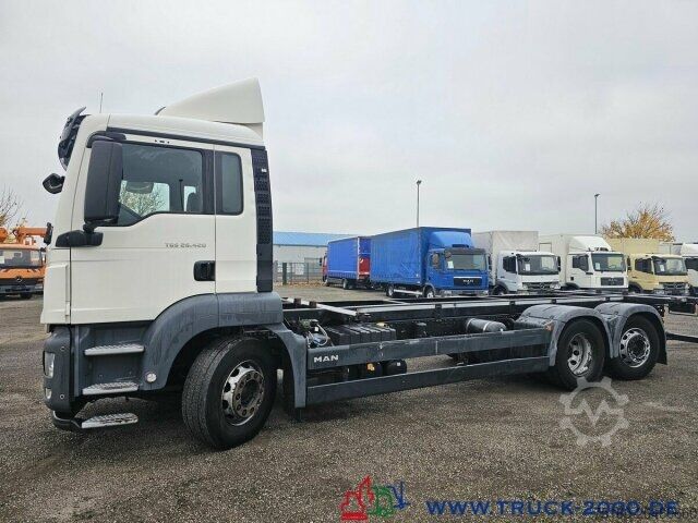 Wechselfahrgestell LKW MAN TGS 26.420 6x2 BDF Retarder Mitnahmestapler AHK