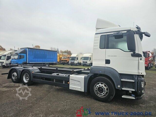 Wechselfahrgestell LKW MAN TGS 26.320 6x2 BDF Mitnahmestapler AHK 1. Hand