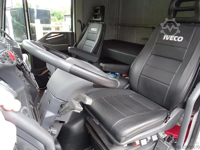 Recovery vehicle Iveco Eurocargo 120E25 Abschleppwagen Towtruck Full A...