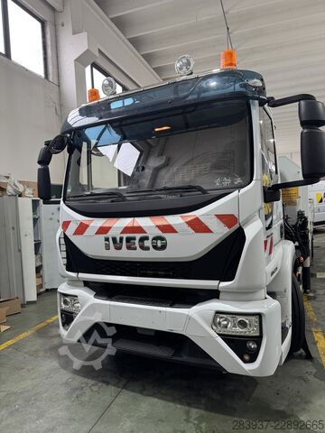 Autokran iveco 160e25