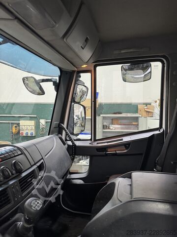 Autokran iveco 160e25