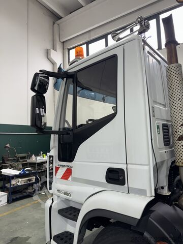 Autokran iveco 160e25
