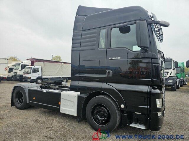 Standard tractor unit MAN TGX 18.500 XXL 2Betten + Kühlschrank + Retarder