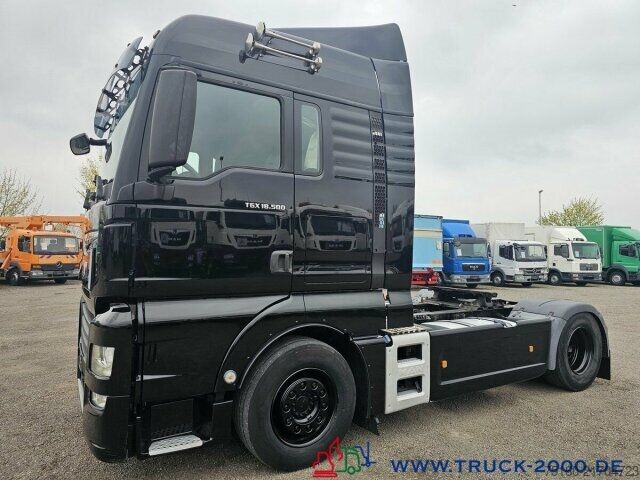 Standard tractor unit MAN TGX 18.500 XXL 2Betten + Kühlschrank + Retarder