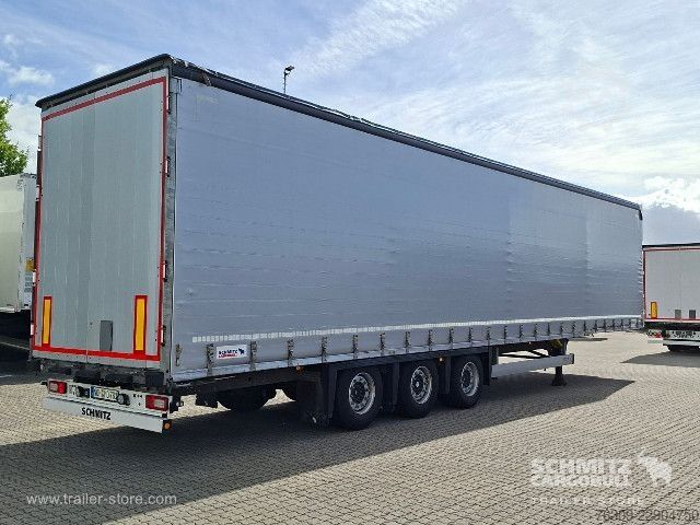 Auflieger mit Pritsche & Plane Schmitz Cargobull Curtainsider Mega Getränke