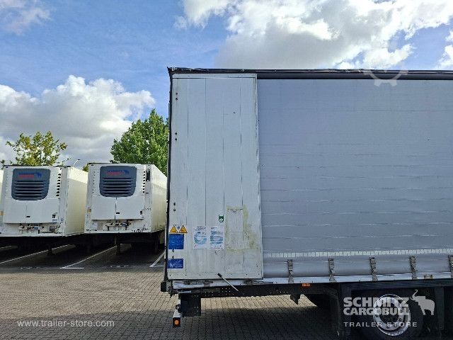 Auflieger mit Pritsche & Plane Schmitz Cargobull Curtainsider Mega Getränke