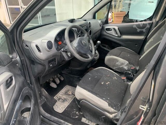 Kleintransporter Citroen Berlingo Multispace 5 posti - Autocarro -